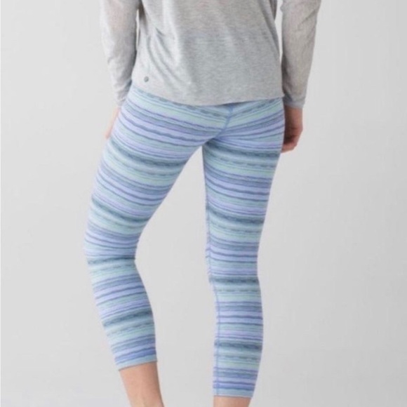 Lululemon wunder under crop III in space dye twist lullaby ray - Picture 4 of 4